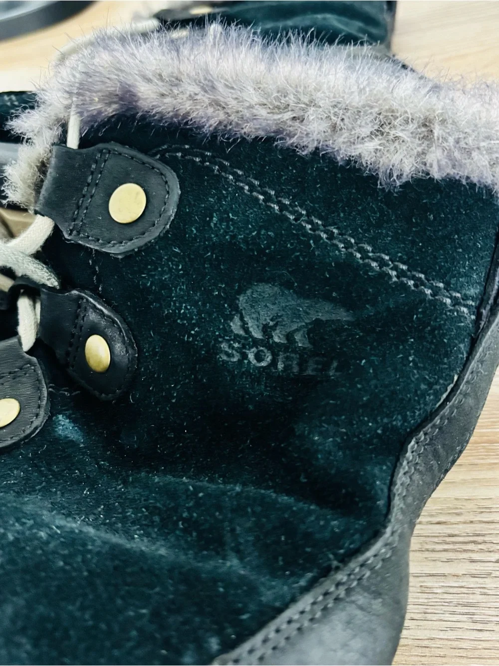 Sorel Women's‎ Black Faux-Fur Lined Lace-Up Winter Boots Size 7.5